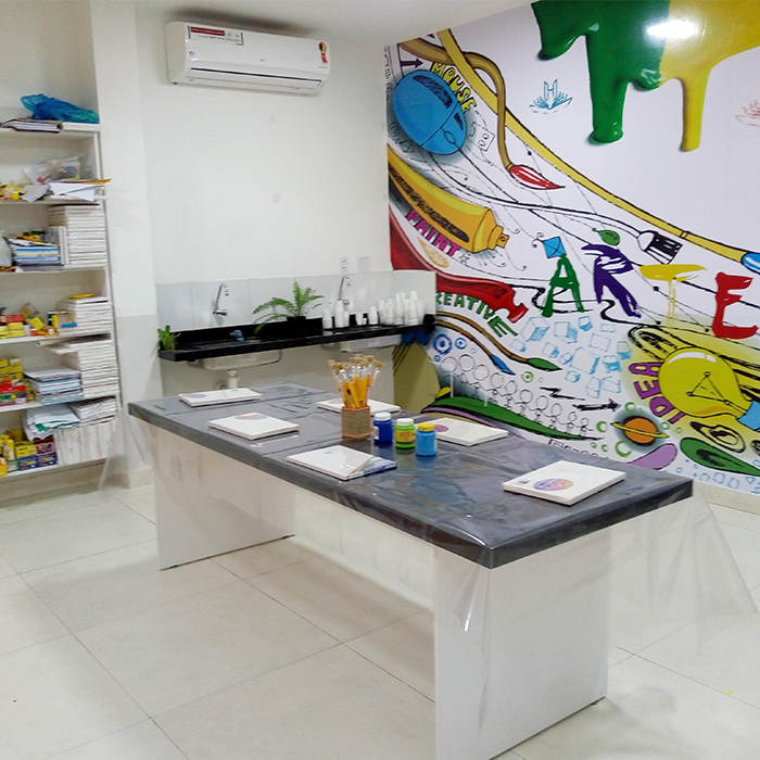 Salas de Artes e Laboratório de Ciências